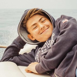 סווטשירט קפוצ'ון פוטר